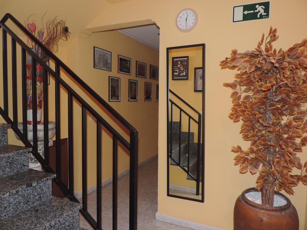 Hostal Sali Pelabravo Exteriér fotografie